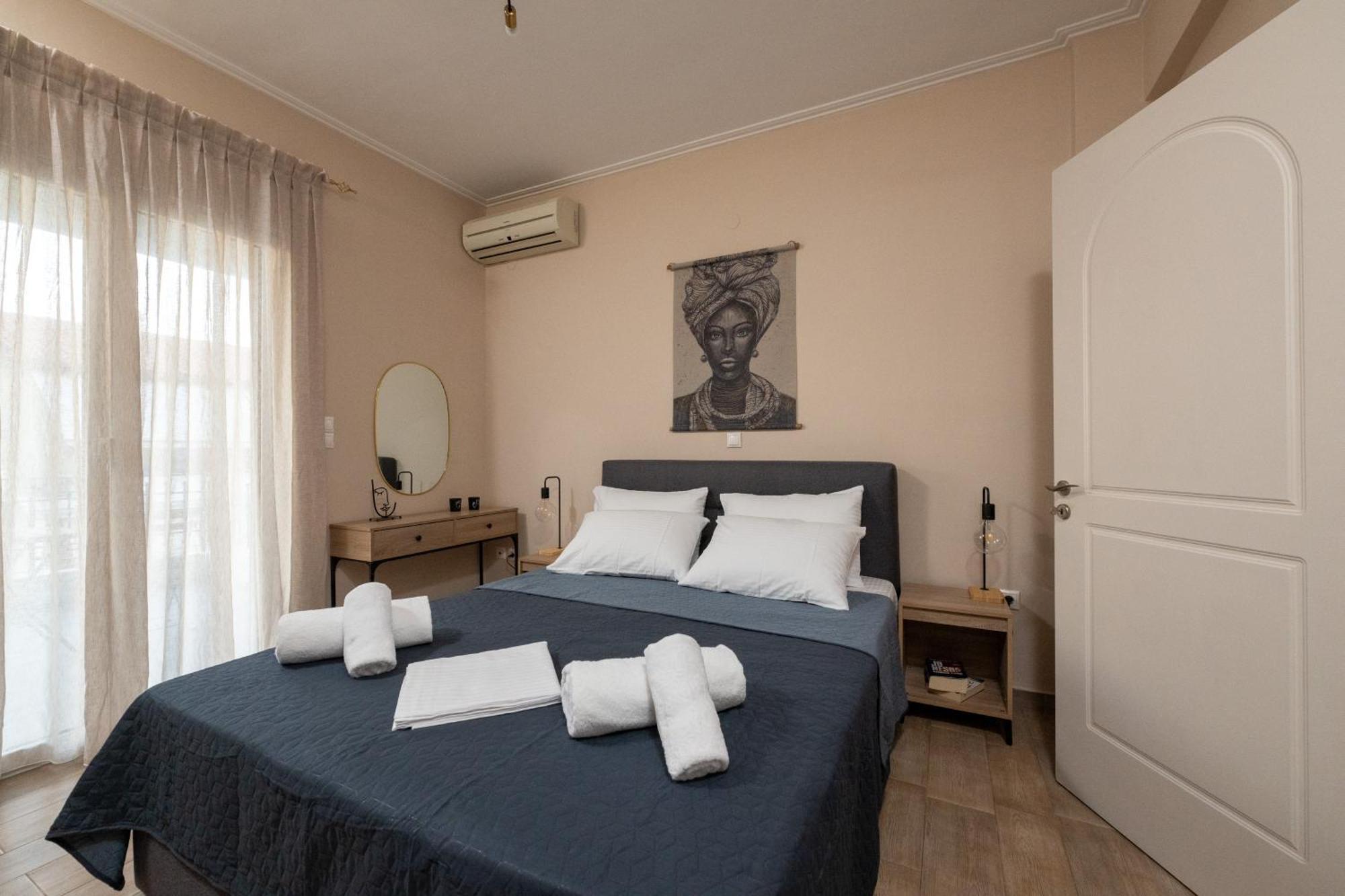 Il Centro Apartment Aigio Exterior photo